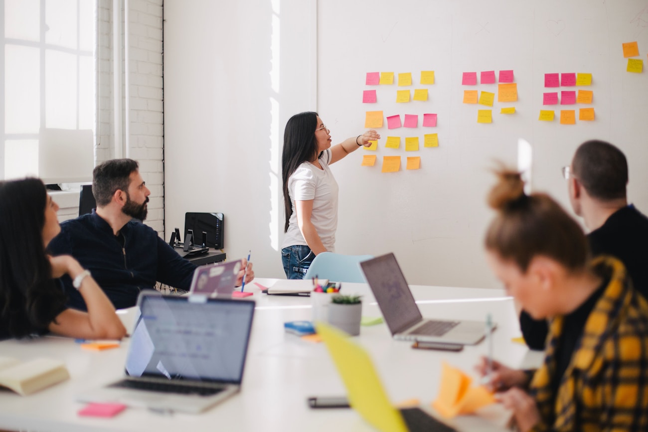 Recruiter leading a technology hiring discussion with candidates