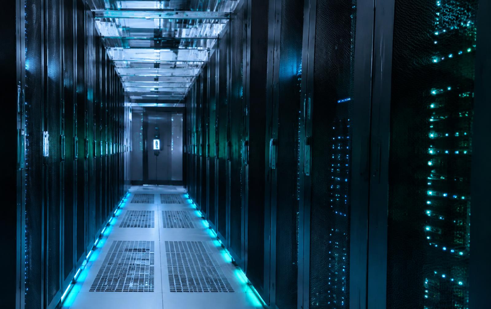 Enterprise data centre corridor